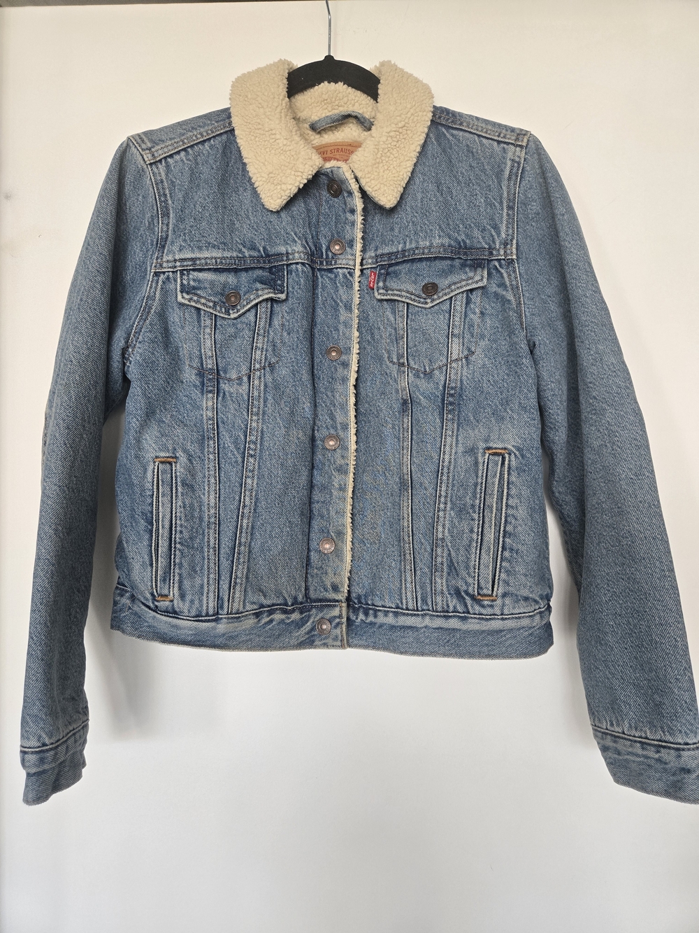 Levi's Women's Sherpa Lined Denim Trucker Jacket M